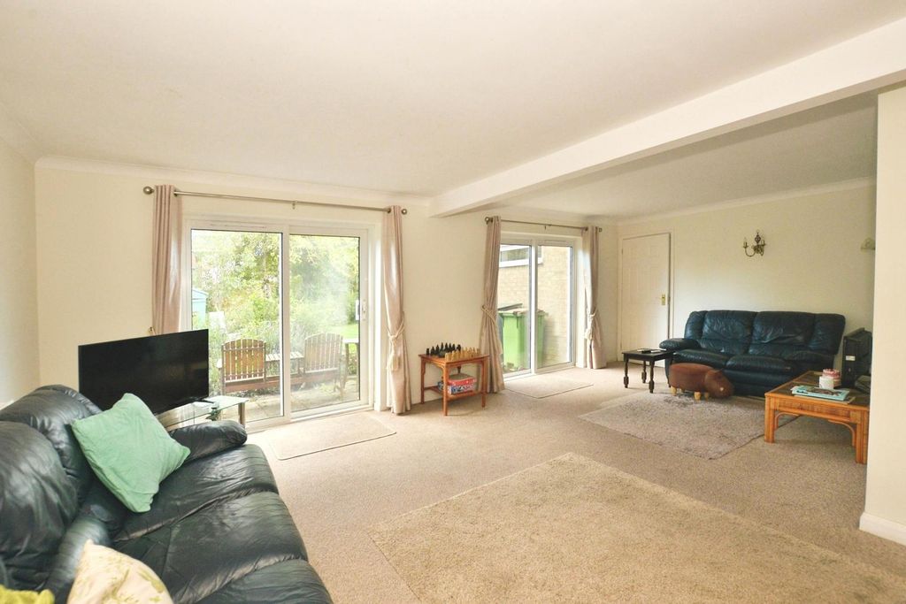 Property photo 3 of 16 Pbox-Img.Jpg