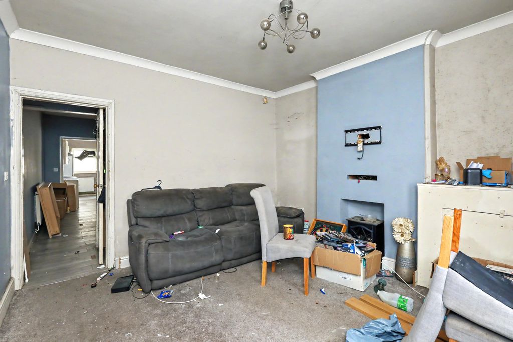 Property photo 2 of 14
