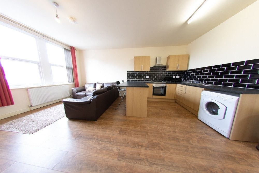 Property photo 1 of 14 Bright Open-Plan Living Area With Large Windows, W...