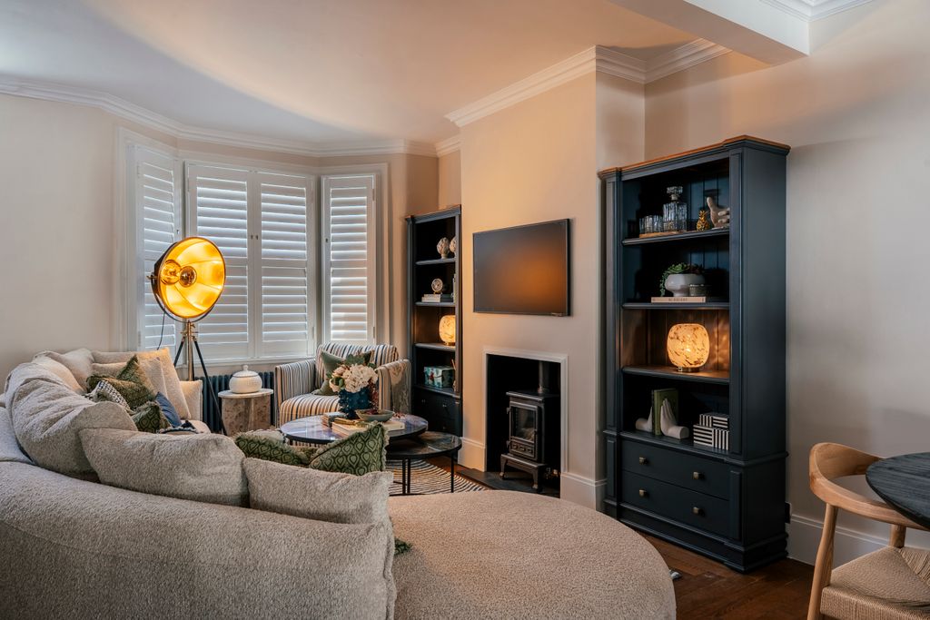 Property photo 1 of 20 Cover