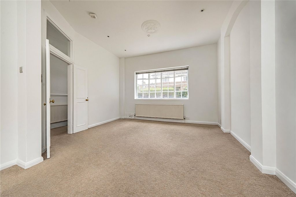 Property photo 2 of 16 Picture No. 53