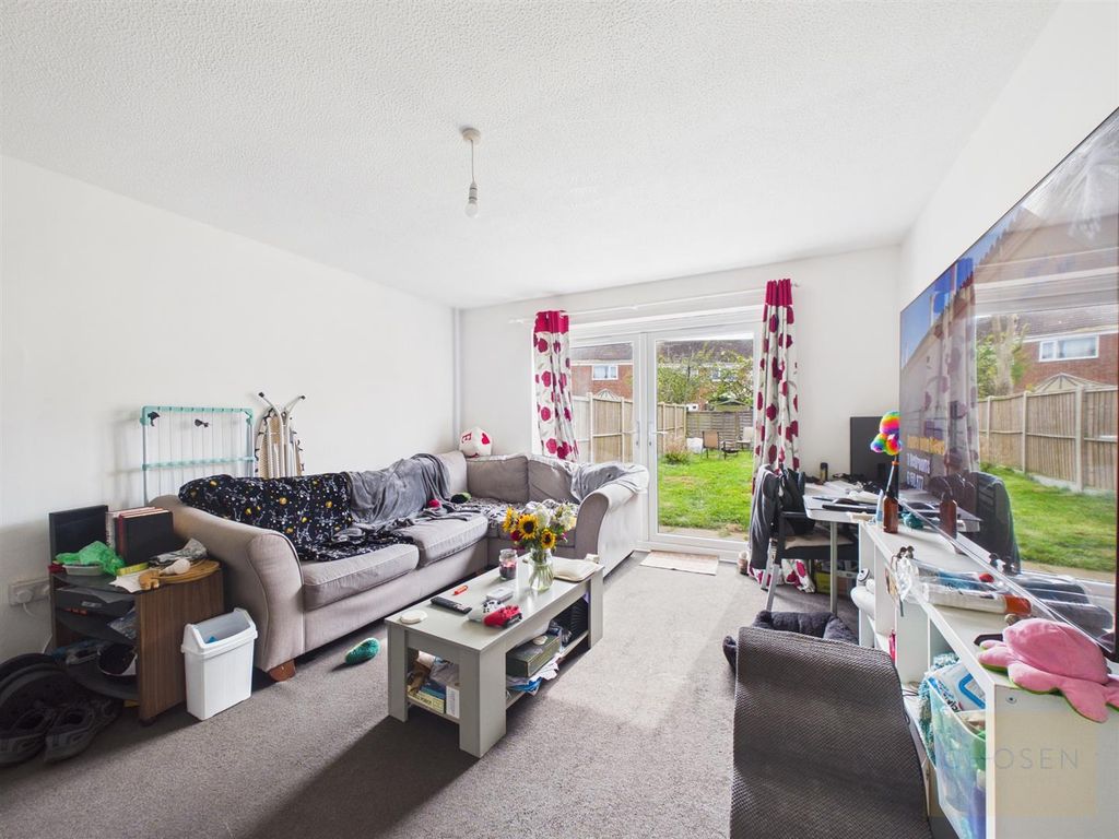 Property photo 2 of 8