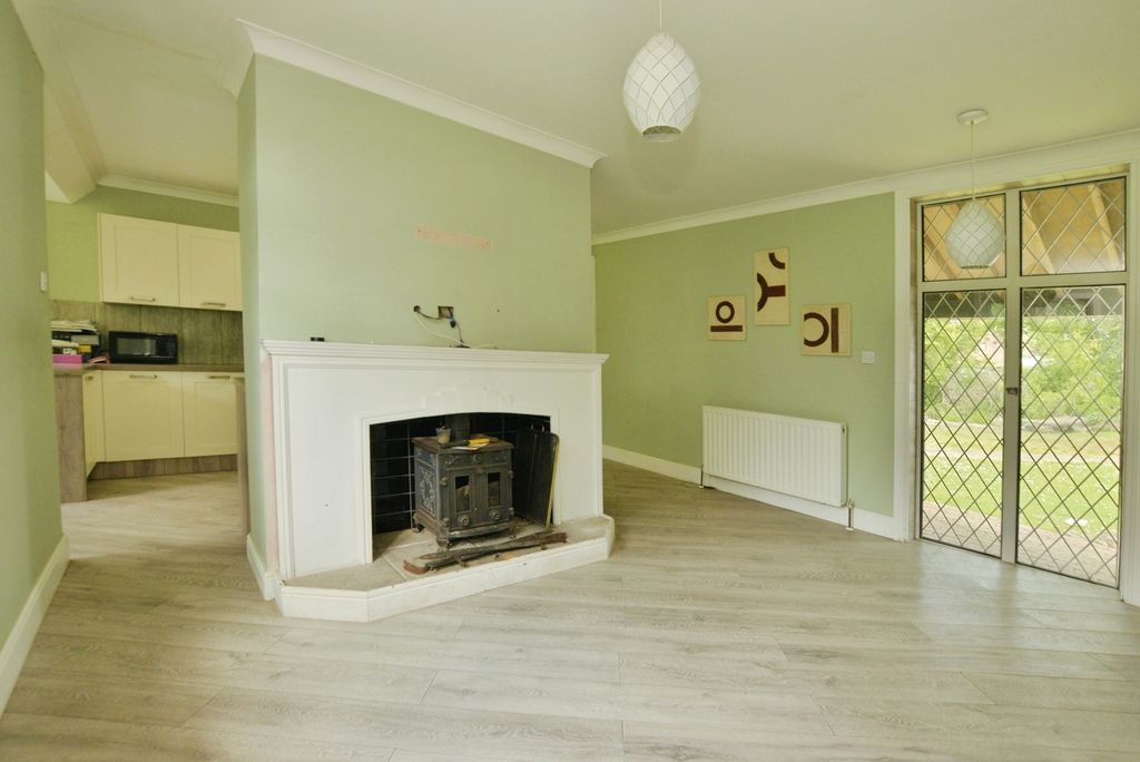 Property photo 3 of 20 Pbox-Img.Jpg