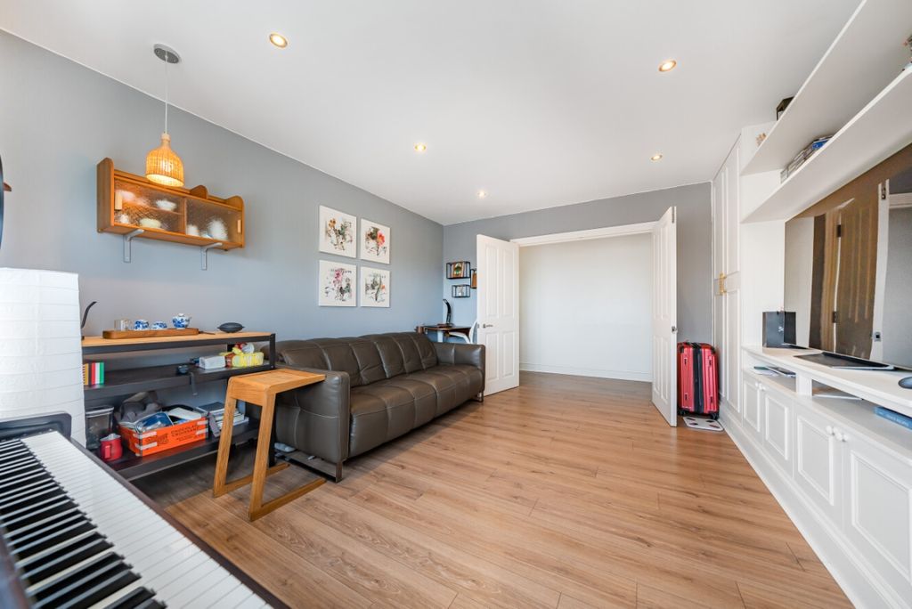 Property photo 3 of 15 1169382 (3) - Copy