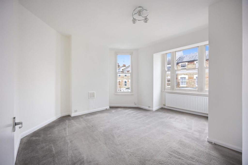 Property photo 2 of 5