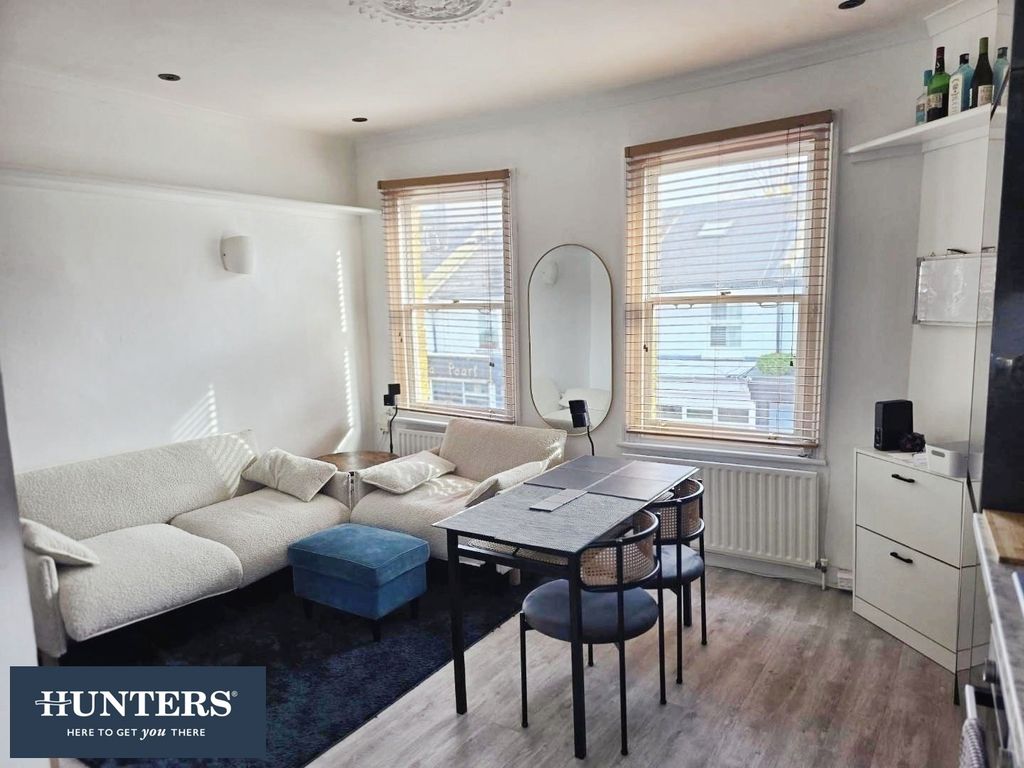 Property photo 2 of 7 Pbox-Img.Jpg