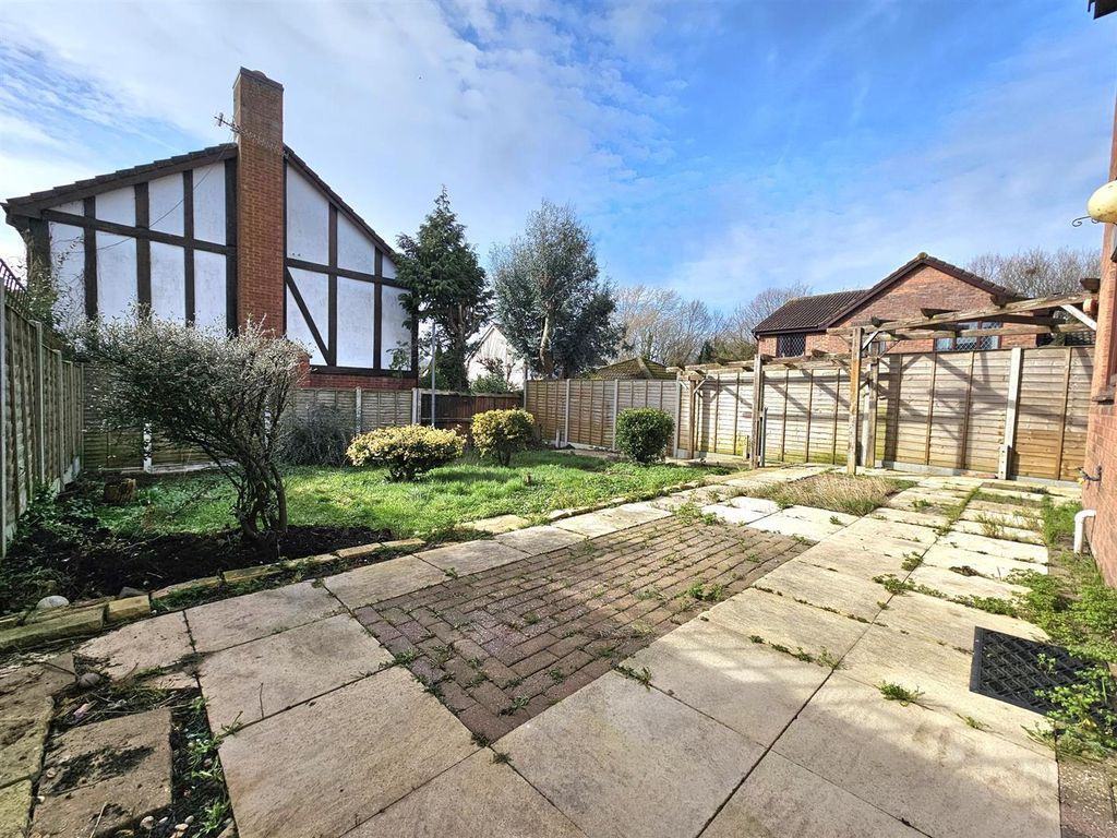 Property photo 3 of 13
