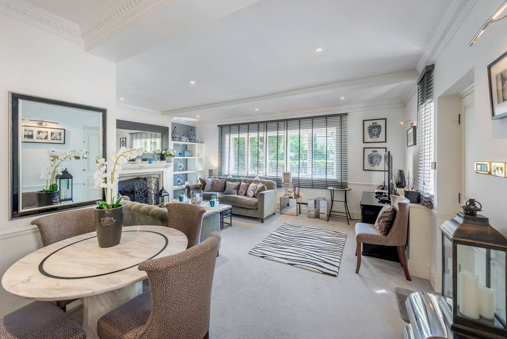 Frognal, London NW3 photo 5
