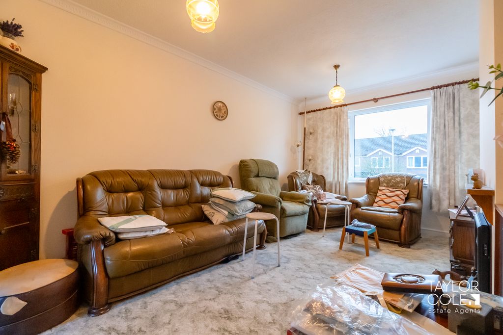 Property photo 2 of 13