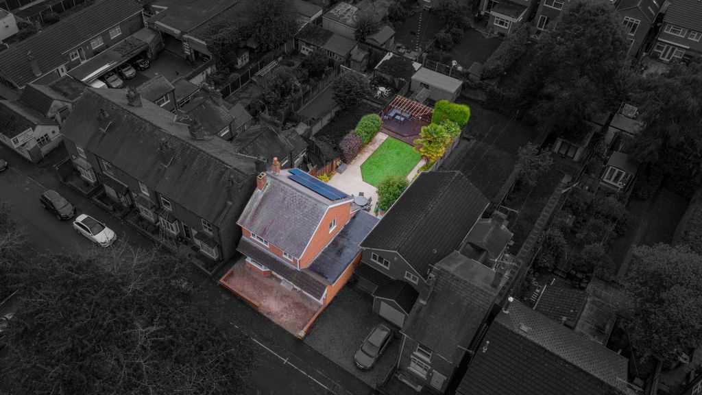 Property photo 2 of 39