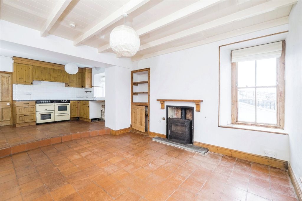 Property photo 3 of 11 Kitchen/Diner