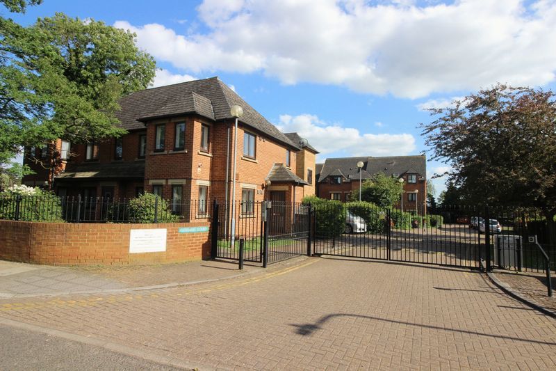 Property photo 1 of 6 Photo 6