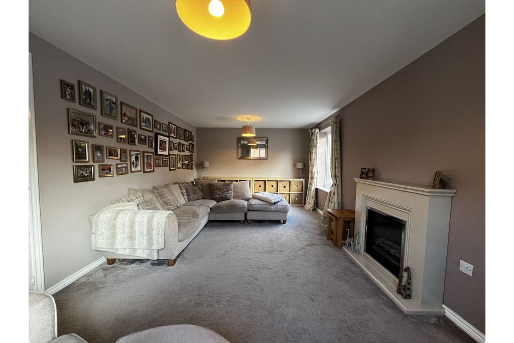 Property photo 2 of 24