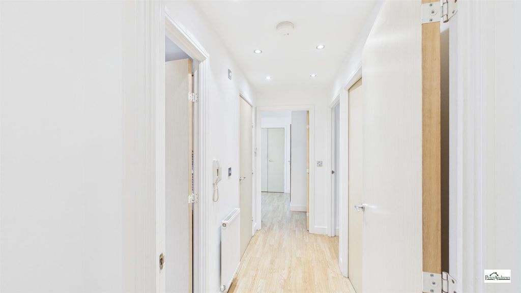 Property photo 2 of 7 Cam02085G0-Pr0240-Still001.Jpg