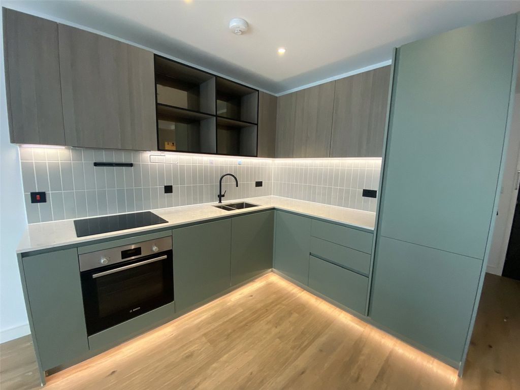 Property photo 2 of 7 Picture No. 13