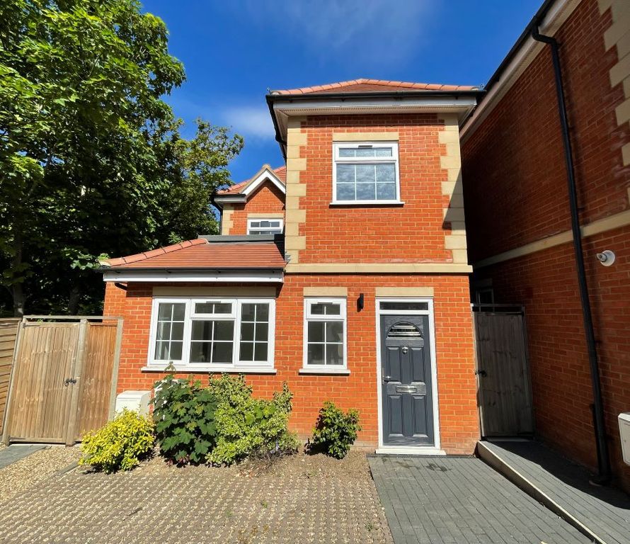 Property photo 1 of 24
