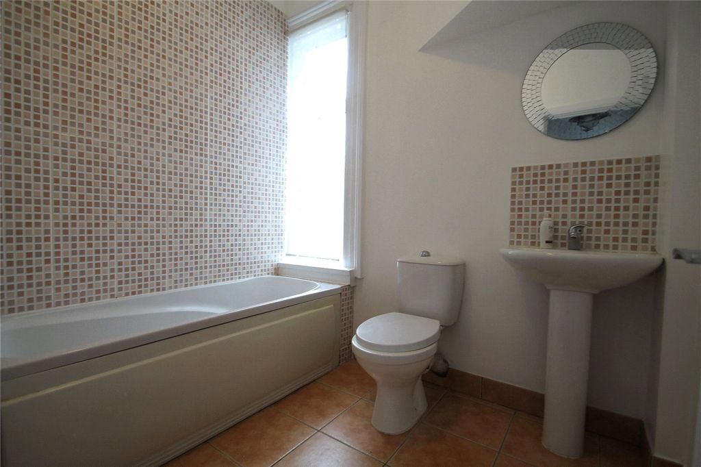 Property photo 2 of 12 Picture No. 02