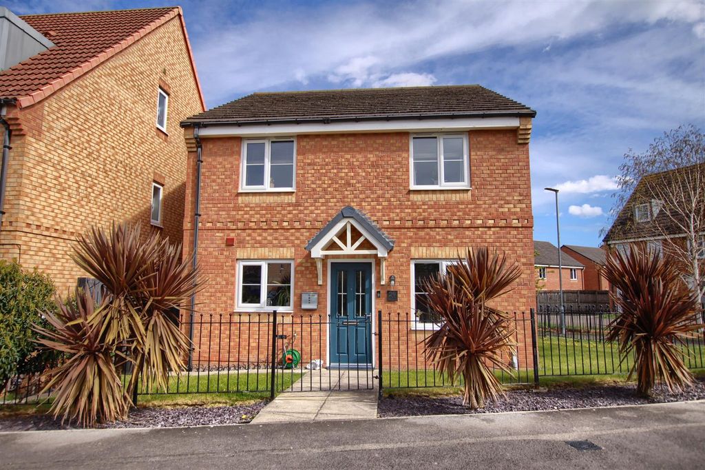 Property photo 1 of 18 R1.Jpg