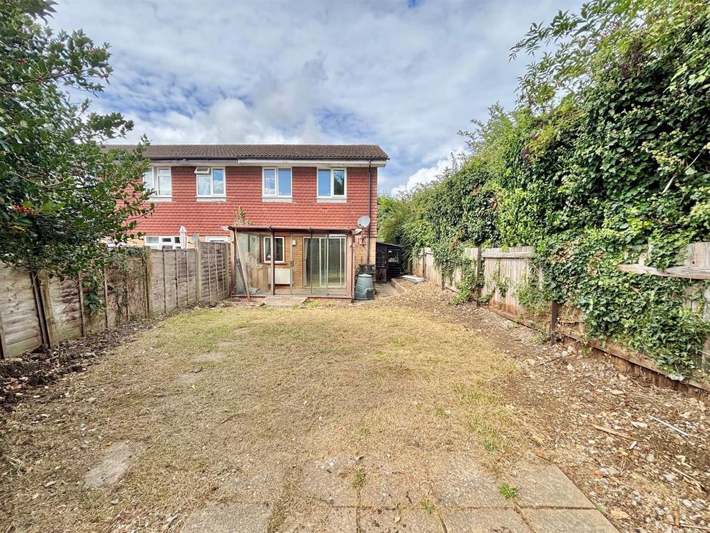 Property photo 3 of 12 Garden3.Jpg