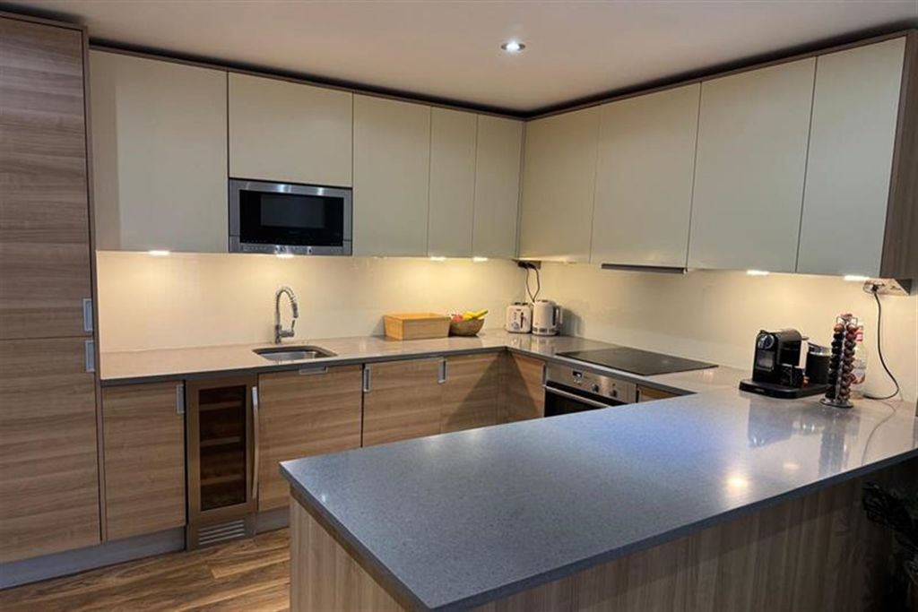 Property photo 1 of 14 (Main)