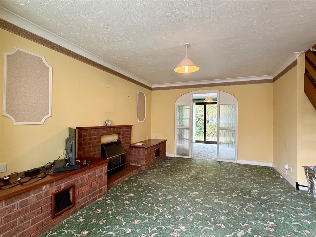 Property photo 3 of 23