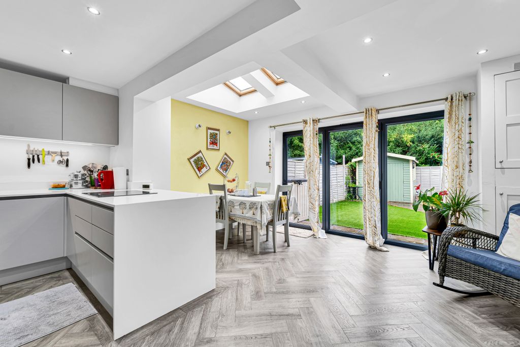 Property photo 1 of 11 Dsc03463