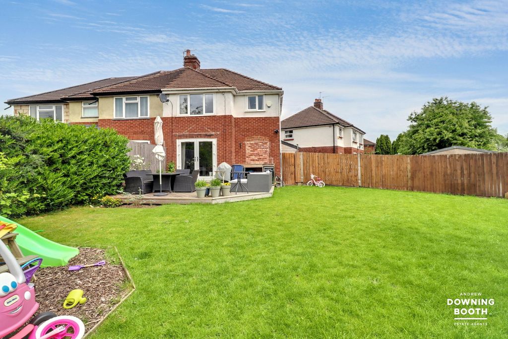 Property photo 2 of 24