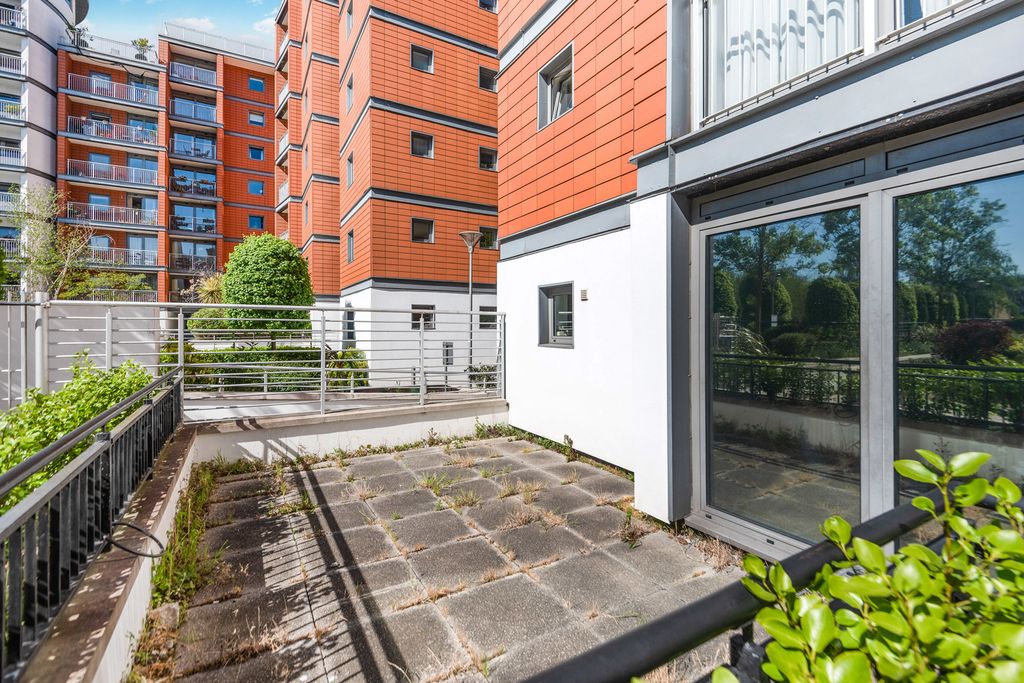 Property photo 3 of 11 Pbox-Img.Jpg