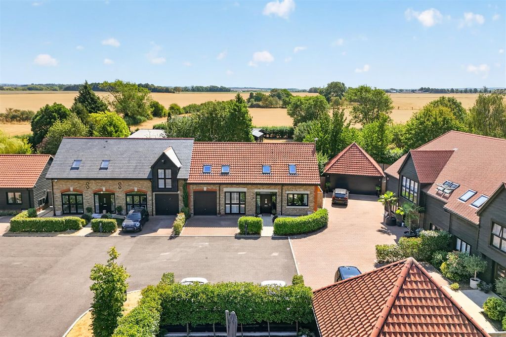 Property photo 1 of 29 6Middlefieldlnweb05.Jpg