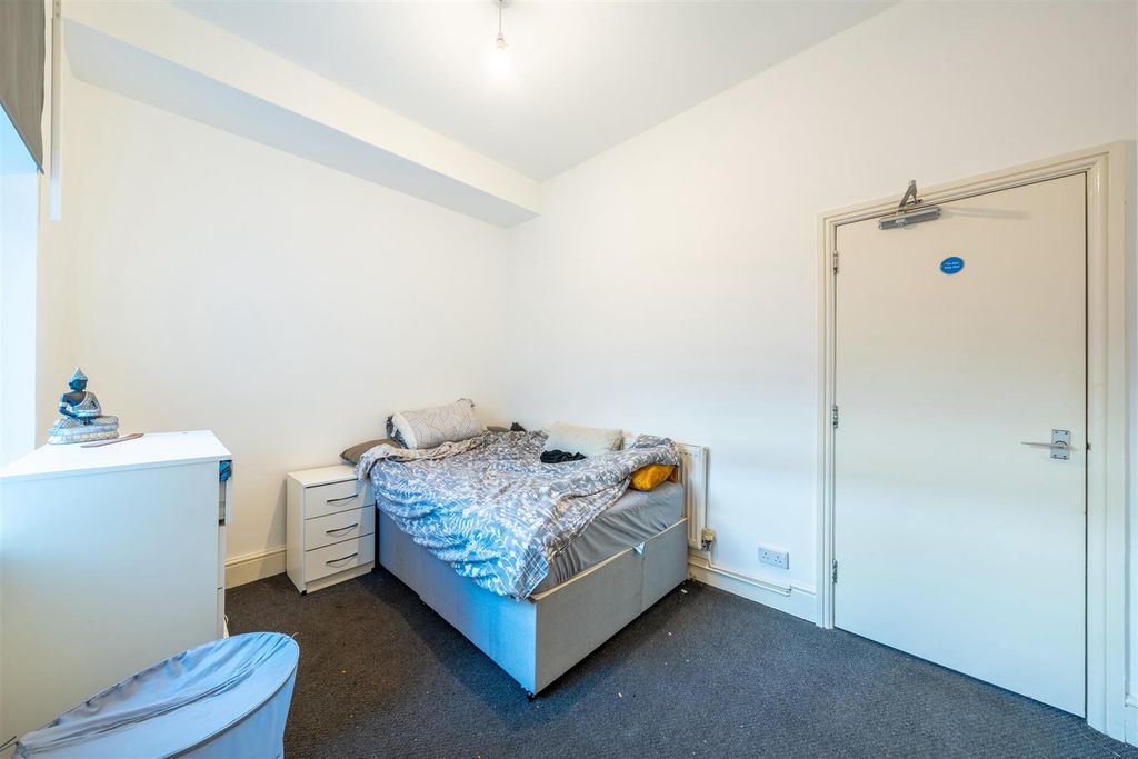 Additional image 7 of 10 bed flat for saleBeech Avenue, New Basford NG7