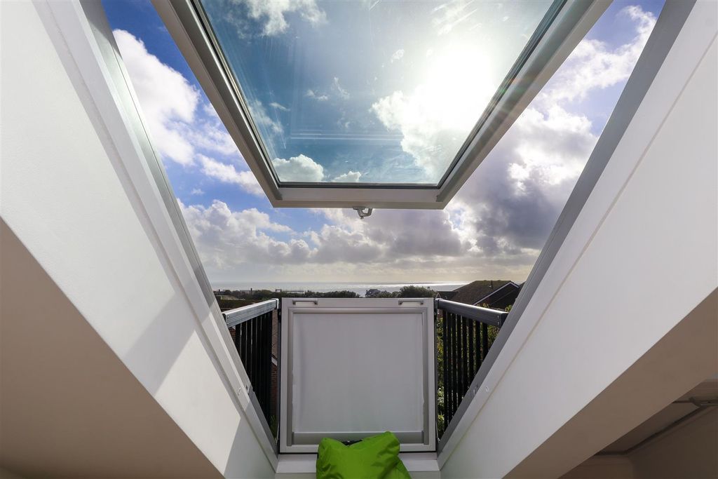 Property photo 2 of 20 Bedroom 5