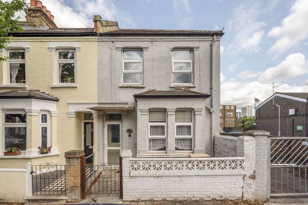 Property photo 2 of 13