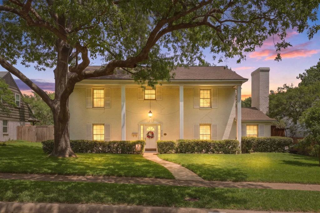 Property photo 1 of 31