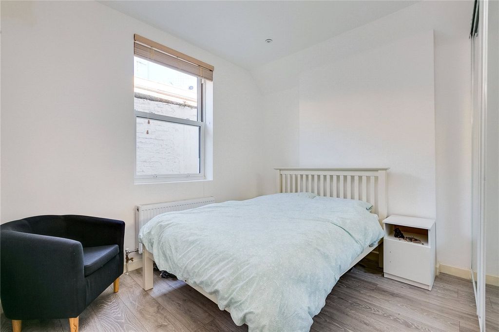 Property photo 2 of 5