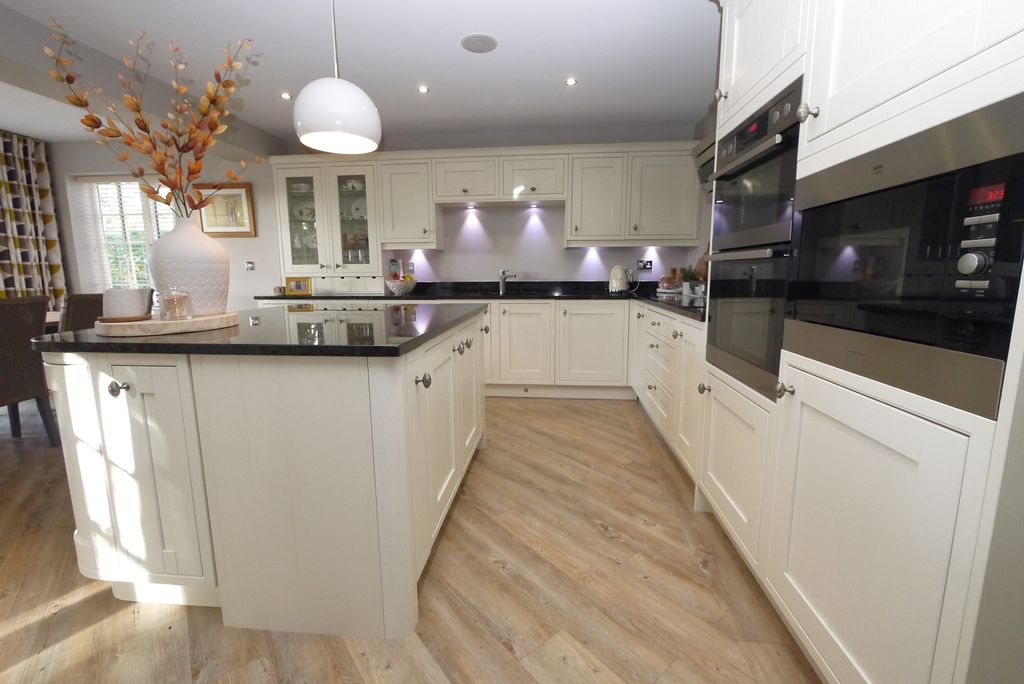 Additional image 9 of 4 bed detached house for saleBawtry Road, Bessacarr, Doncaster DN4