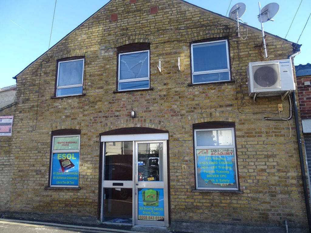 Property photo 1 of 26