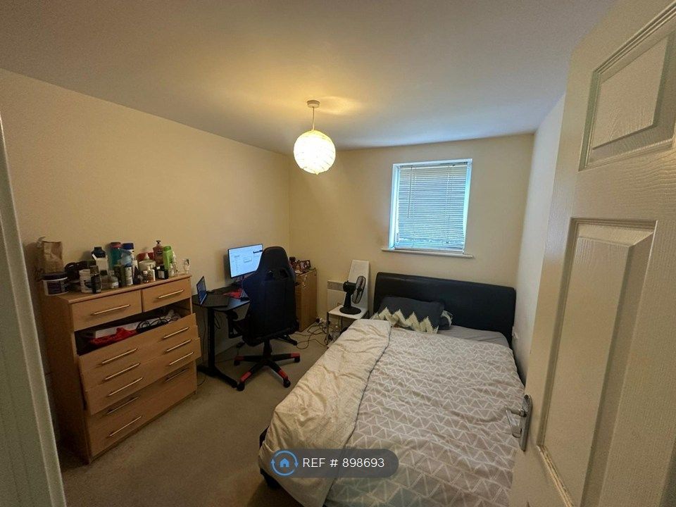 Property photo 3 of 11 Bed Room 1