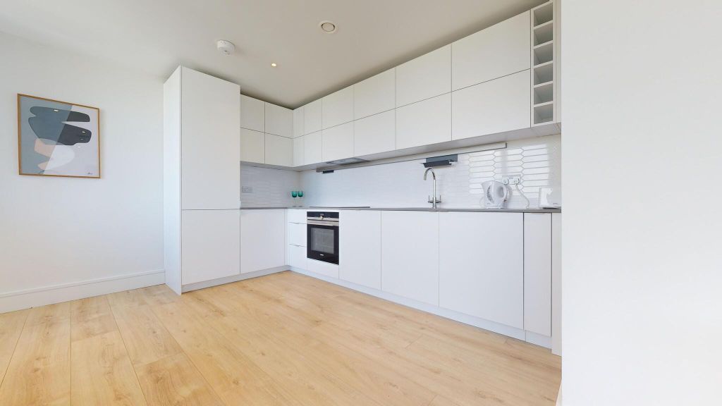 Property photo 2 of 32 Kitchen