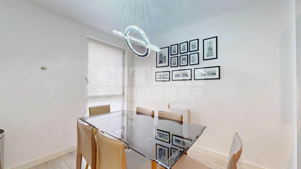 Property photo 3 of 41