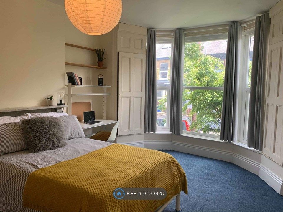Property photo 1 of 14 Bedroom 1