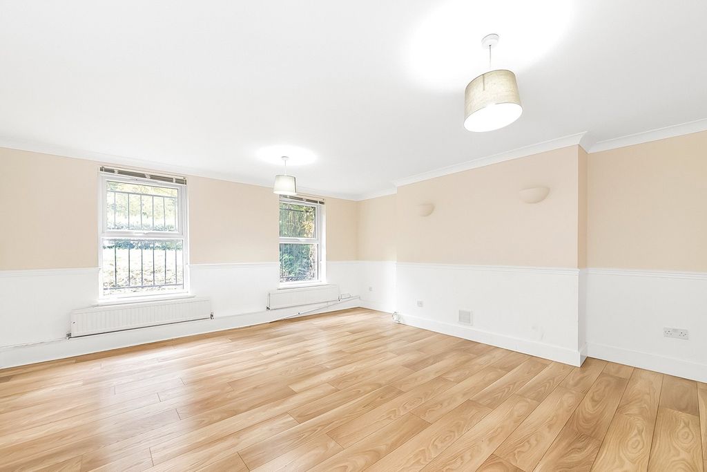 Property photo 2 of 15 Picture No. 15