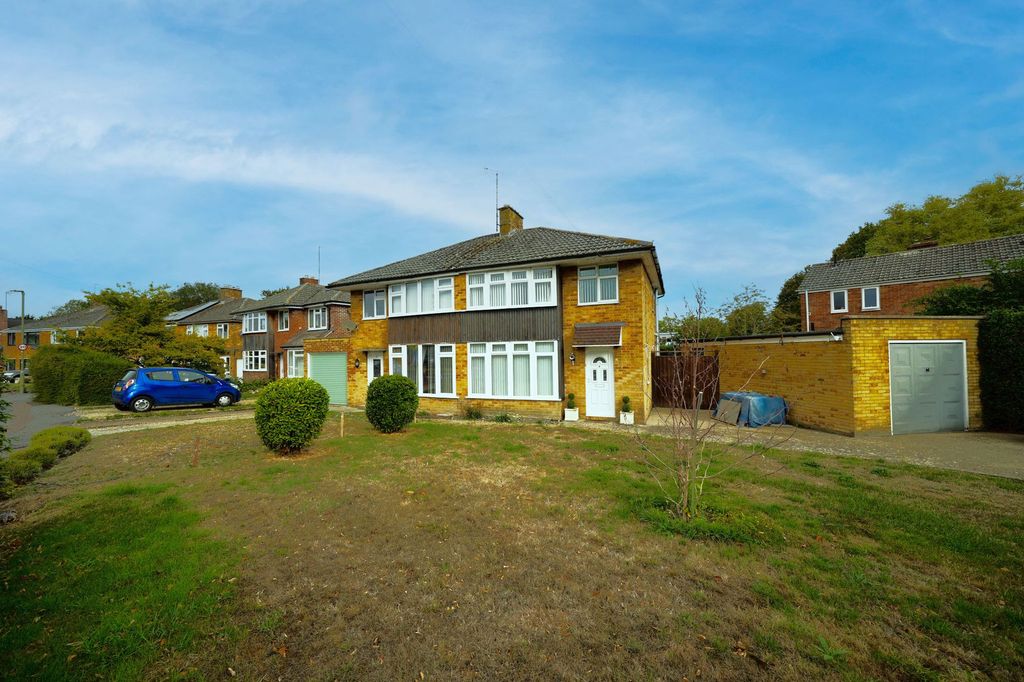 Property photo 1 of 27