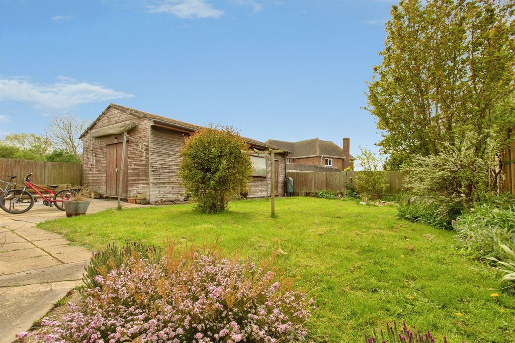 Property photo 2 of 18