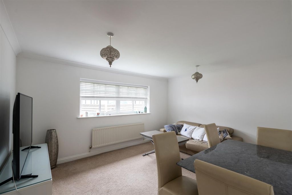 Property photo 2 of 10 10 Westhouse New Internals-7.Jpg