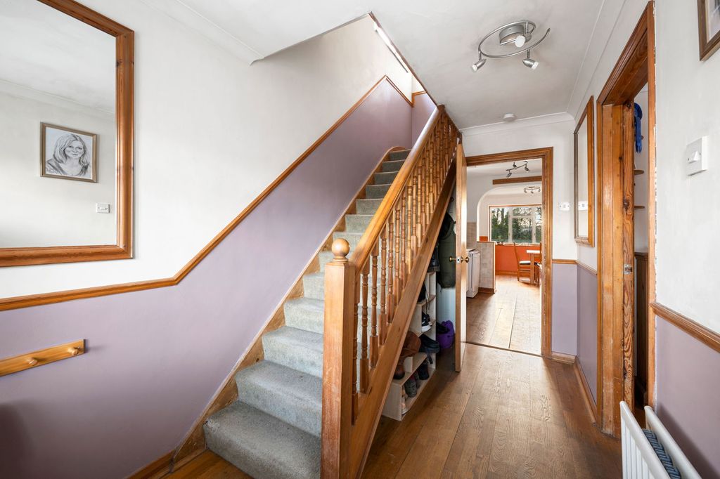 Property photo 3 of 48