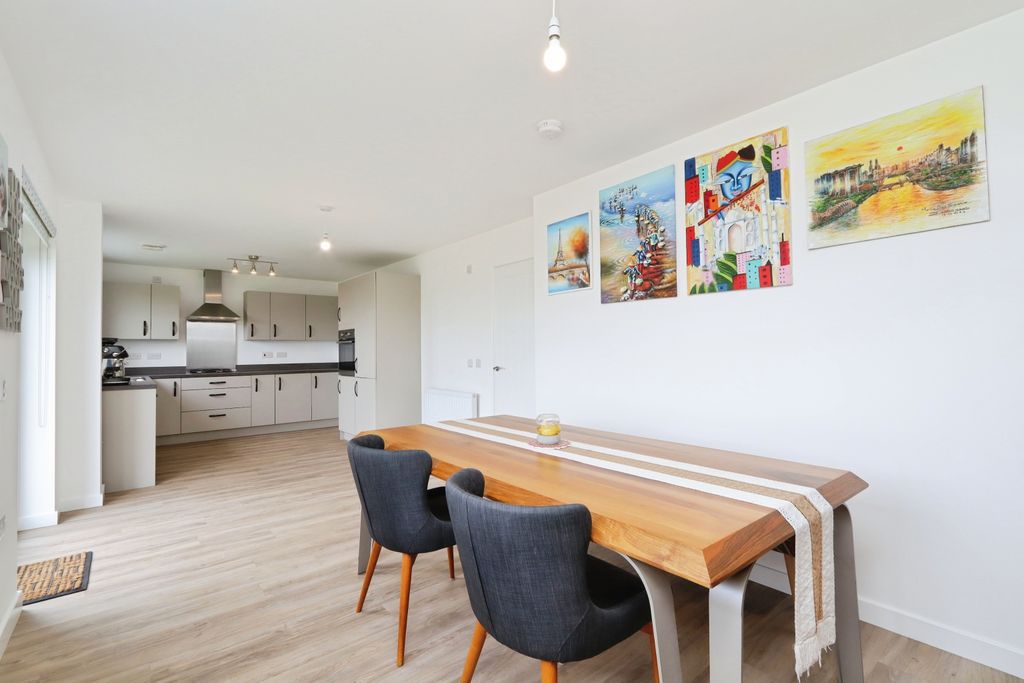 Additional image 13 of 4 bed detached house for saleArisaig Grove, Hamilton ML3