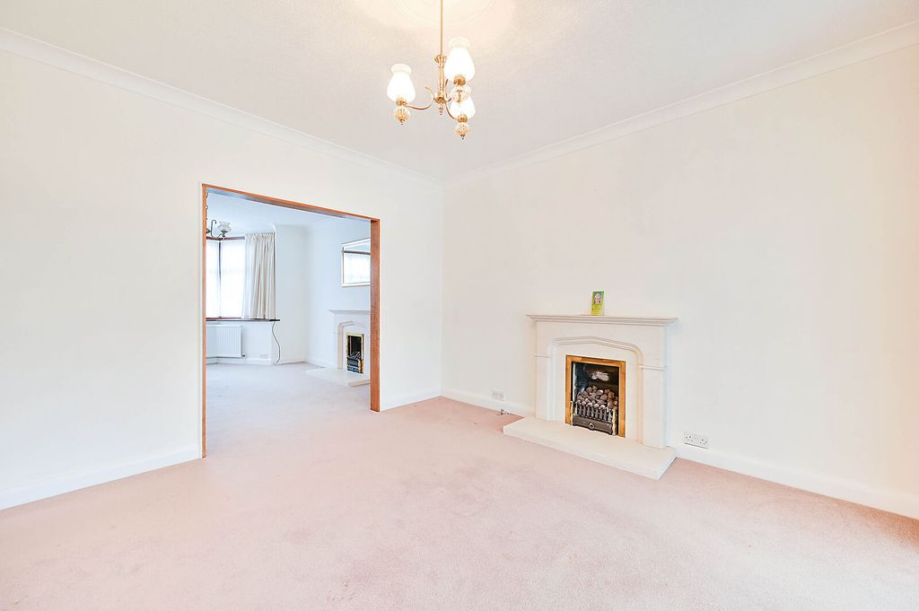 Property photo 3 of 21