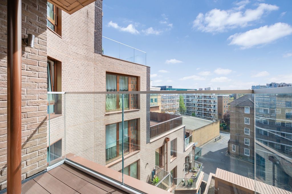 Property photo 3 of 12