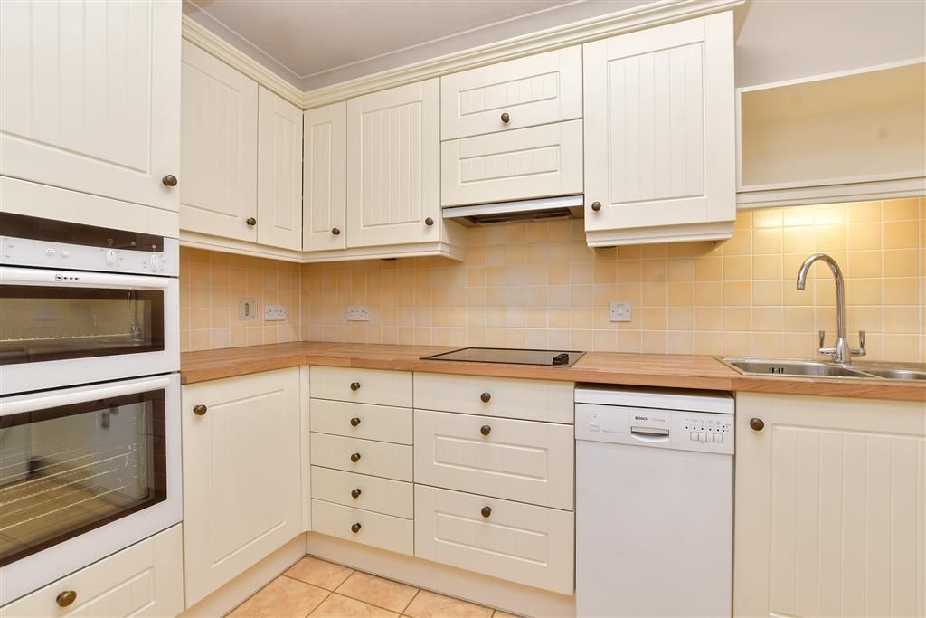 Property photo 1 of 14 Kitchen