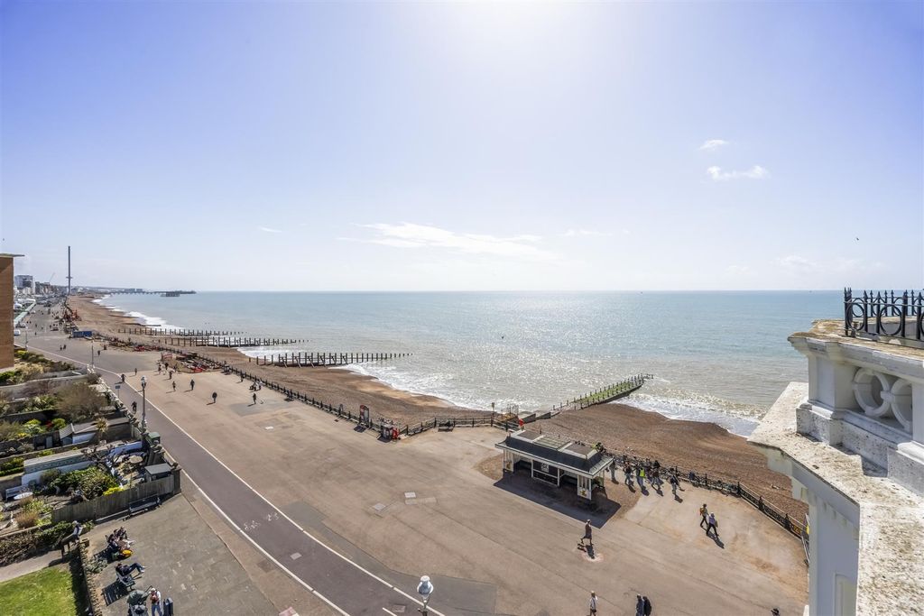 Property photo 1 of 15 Medina Terrace, 7 Penthouse New View Shot For Agen